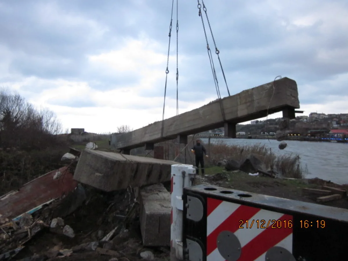 İskele ve köprü yıkım