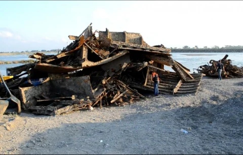 Salvage and shipwreck removal