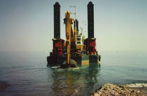 Dredging (Dip tarama ve zemin islahı)